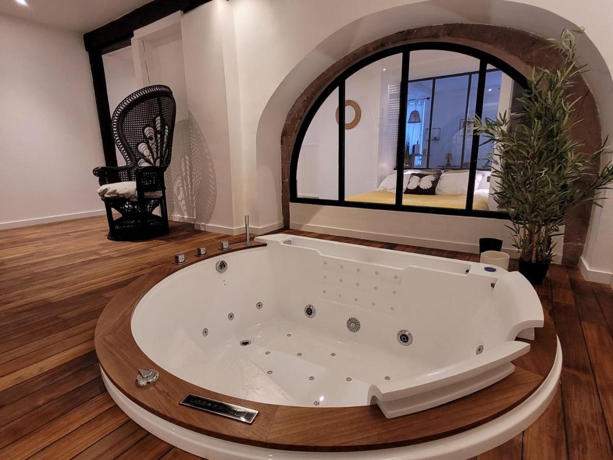 리보빌레 Jacuzzi Des Tanneurs 아파트 외부 사진